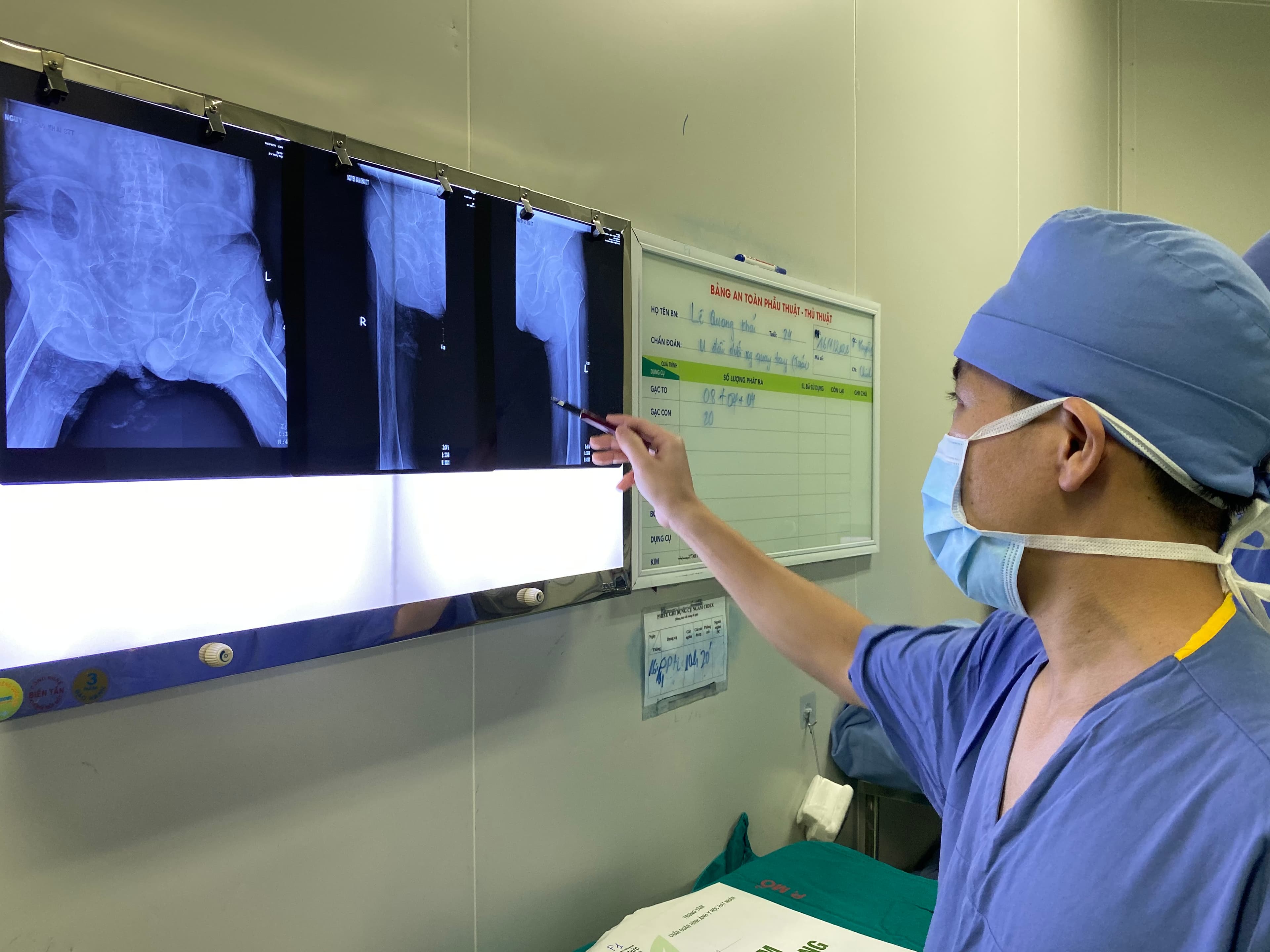 Bệnh viện Việt Đức thay khớp háng thành công cho cụ ông 87 tuổi