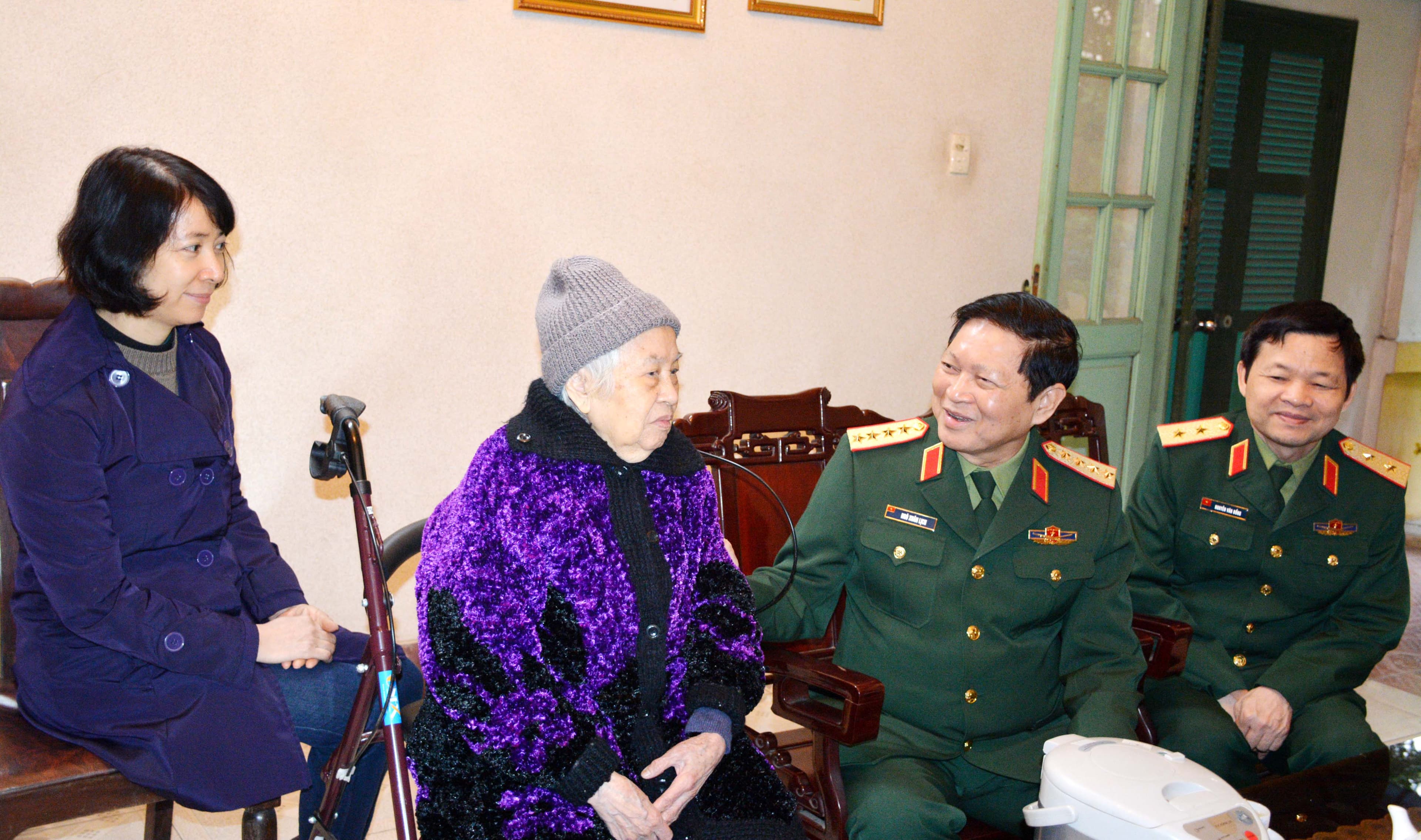 Đại tướng Ngô Xuân Lịch tri ân các đồng chí nguyên lãnh đạo Bộ Quốc phòng