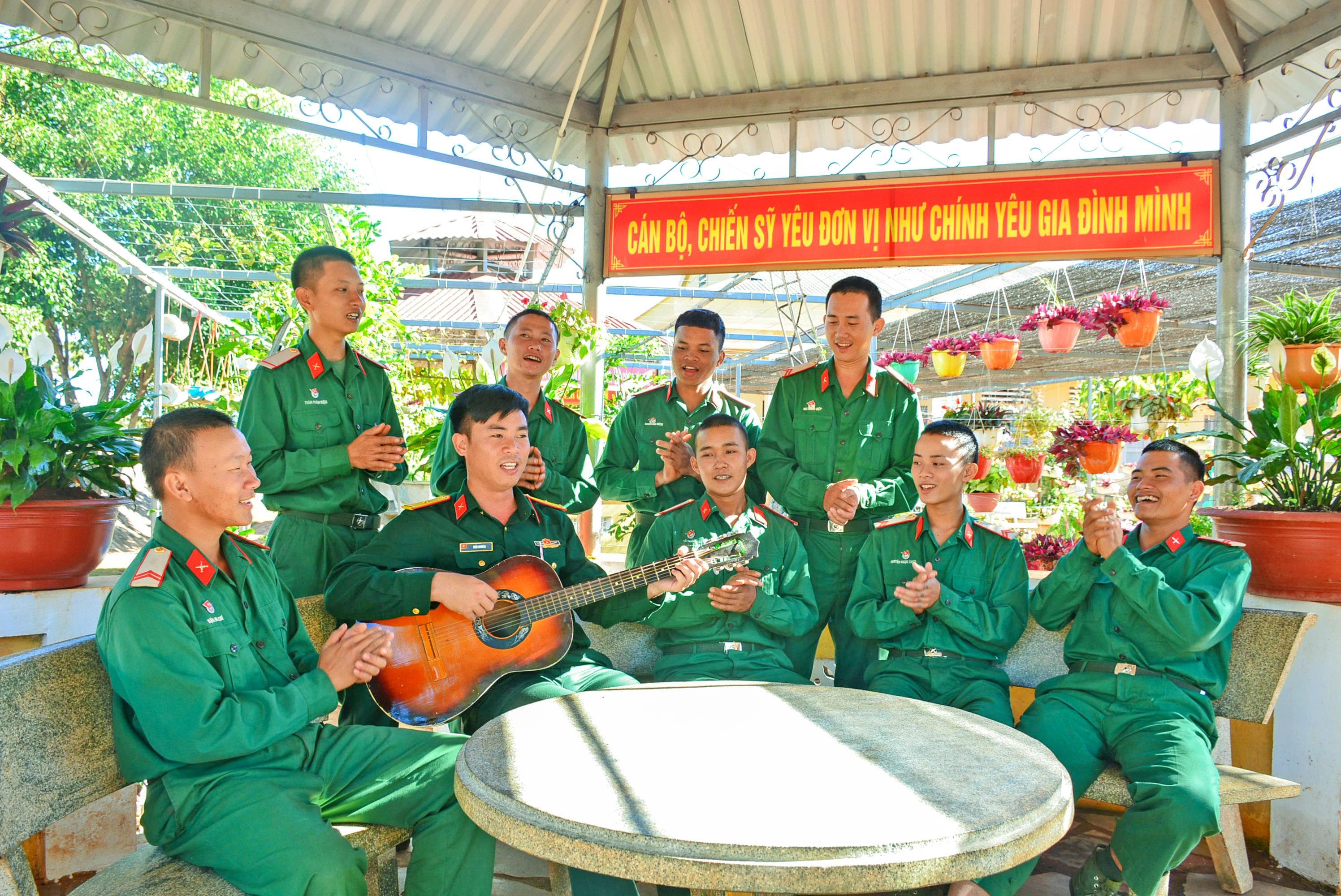 Xuân nồng ấm, sẻ chia