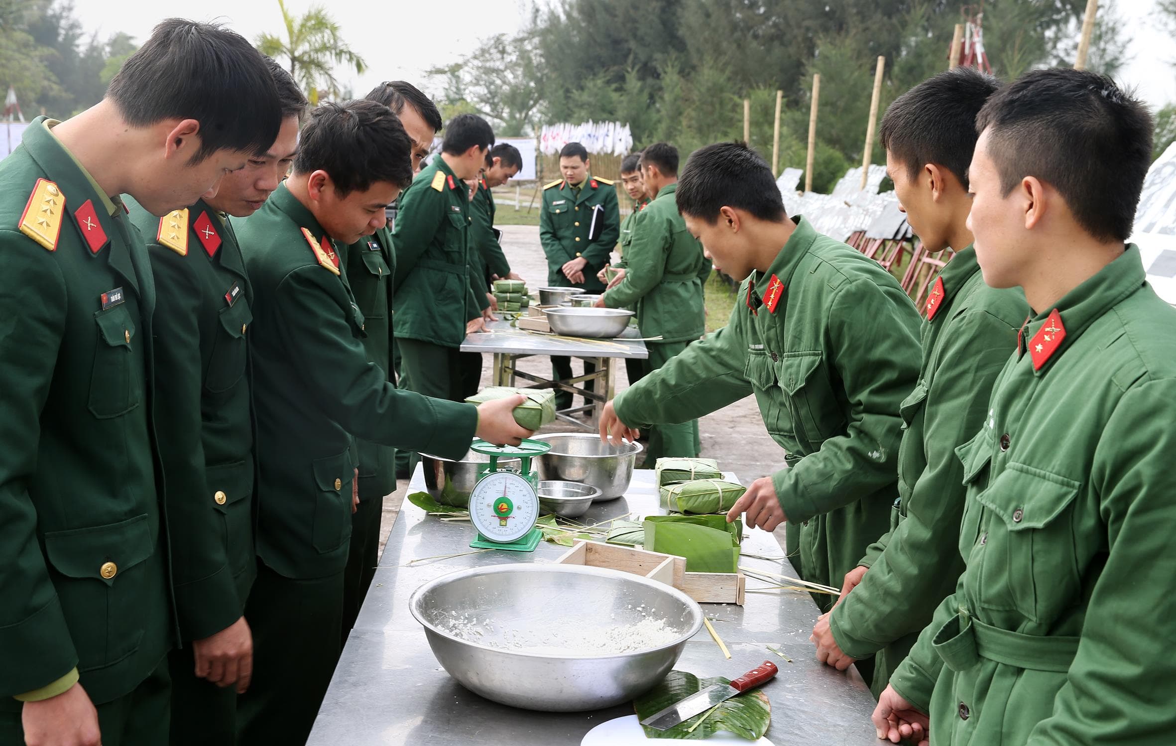Ấm áp xuân đơn vị