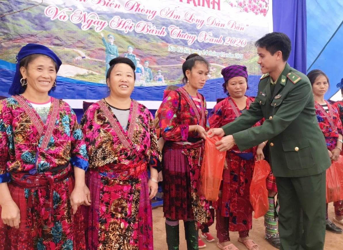 Ấm lòng dân bản Na Cô Sa