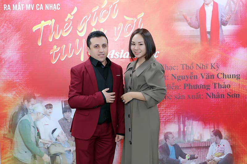 “Thế giới tuyệt vời” của Aslan Đức