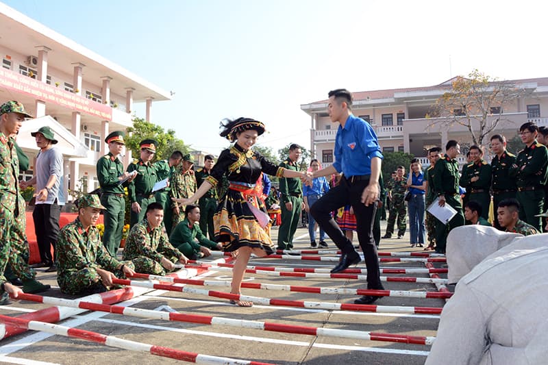 Mang mùa xuân đến với người nghèo