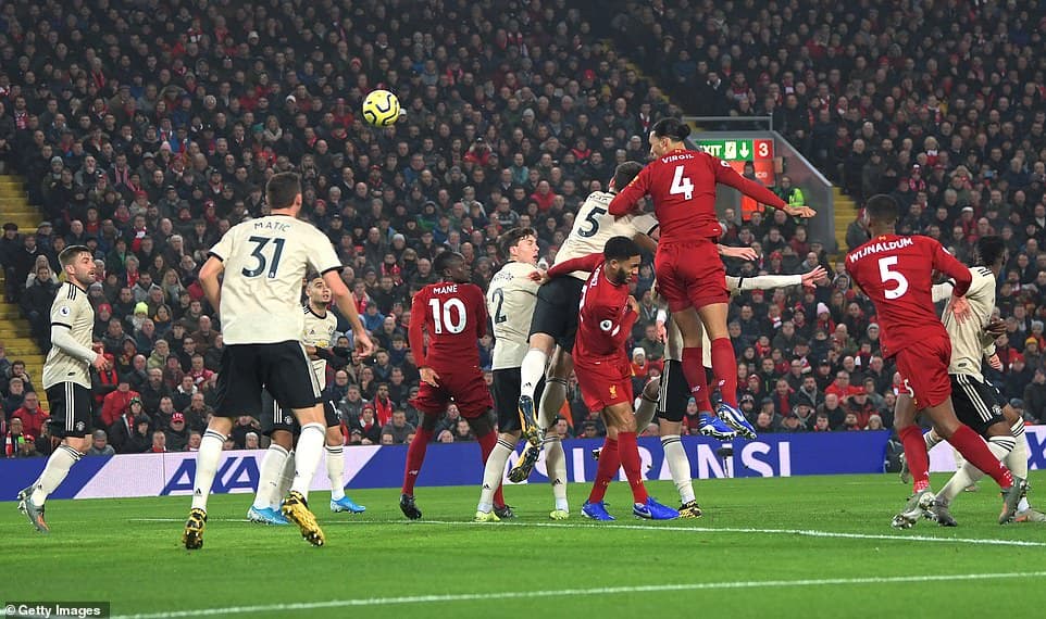 Liverpool đánh bại Man Utd