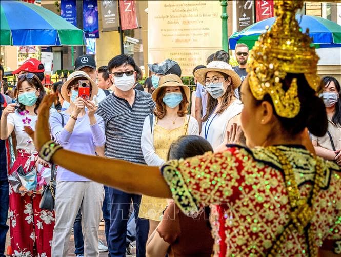 Dịch bệnh viêm phổi do virus corona: Trung Quốc kêu gọi công dân hoãn các chuyến du lịch ra nước ngoài