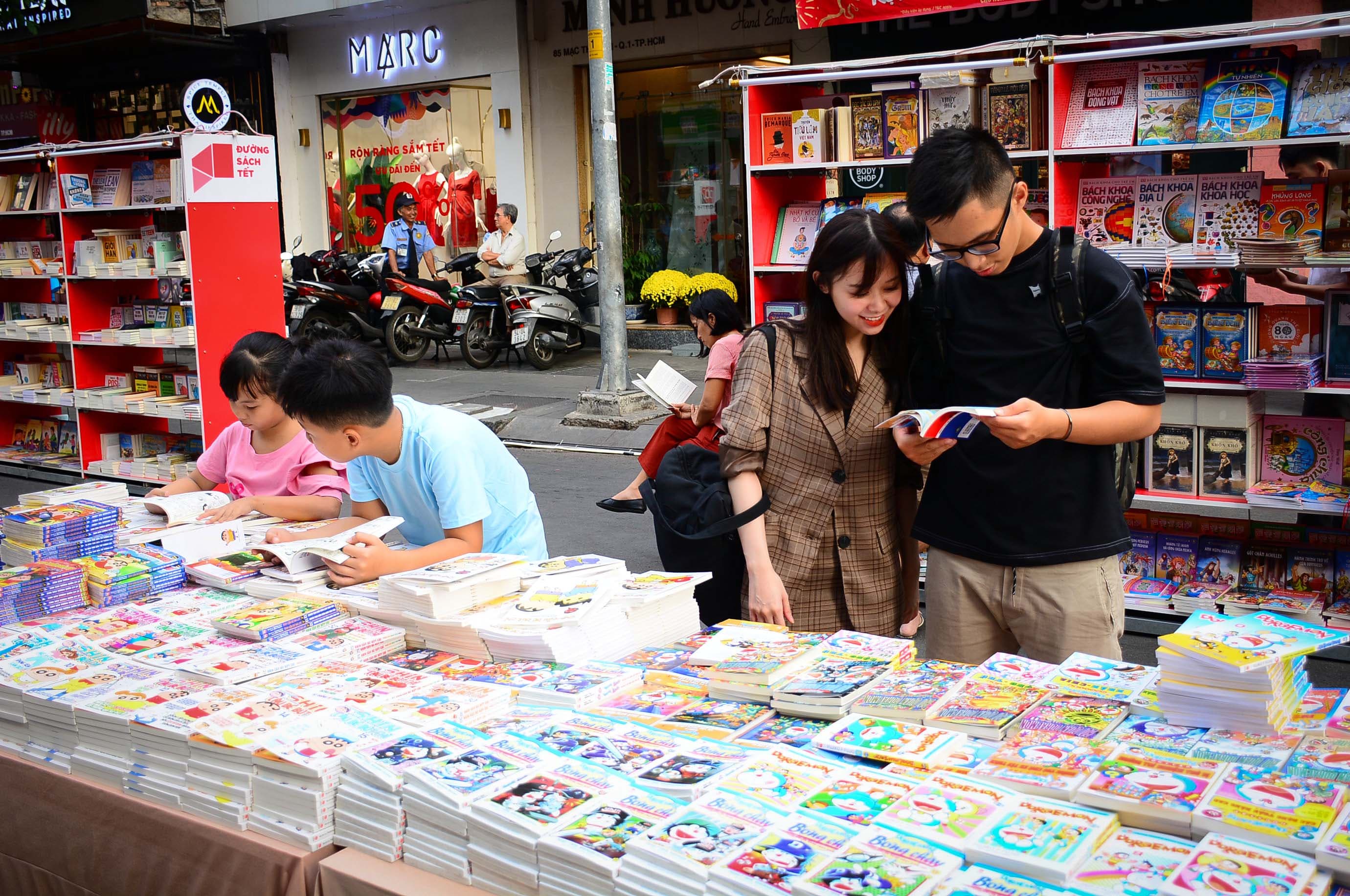 Hơn 50.000 bản sách bán ra tại Lễ hội Đường sách Tết Canh Tý 2020