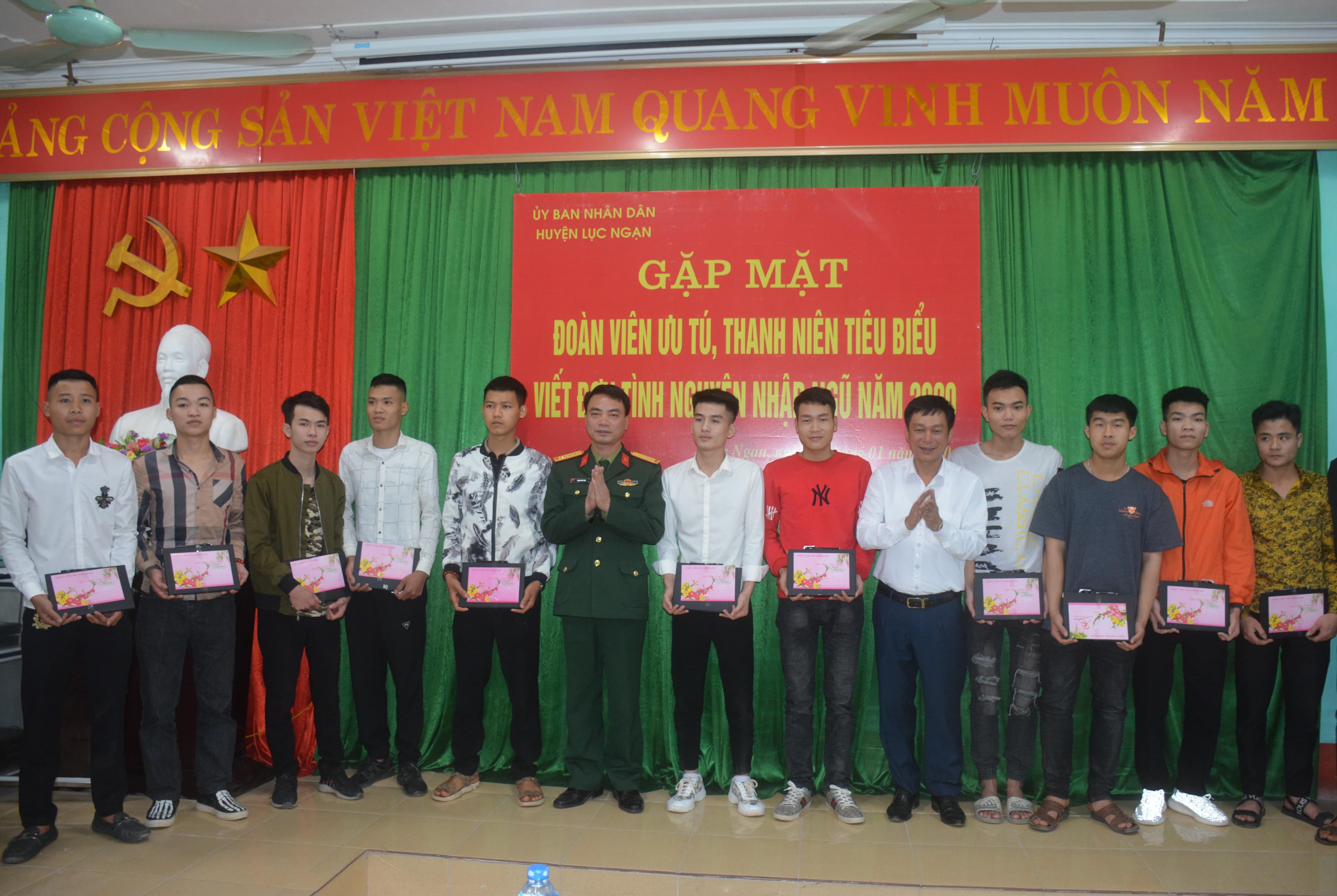 Việc làm ý nghĩa trước ngày lên đường