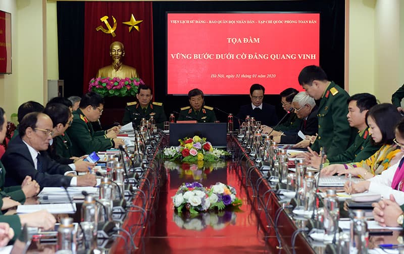 Tọa đàm “Vững bước dưới cờ Đảng quang vinh”