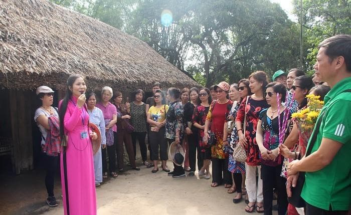 Làm gì để phát triển du lịch văn hóa ở Nghệ An?