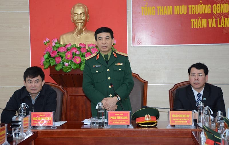 Thượng tướng Phan Văn Giang thăm và làm việc tại huyện đảo Cô Tô