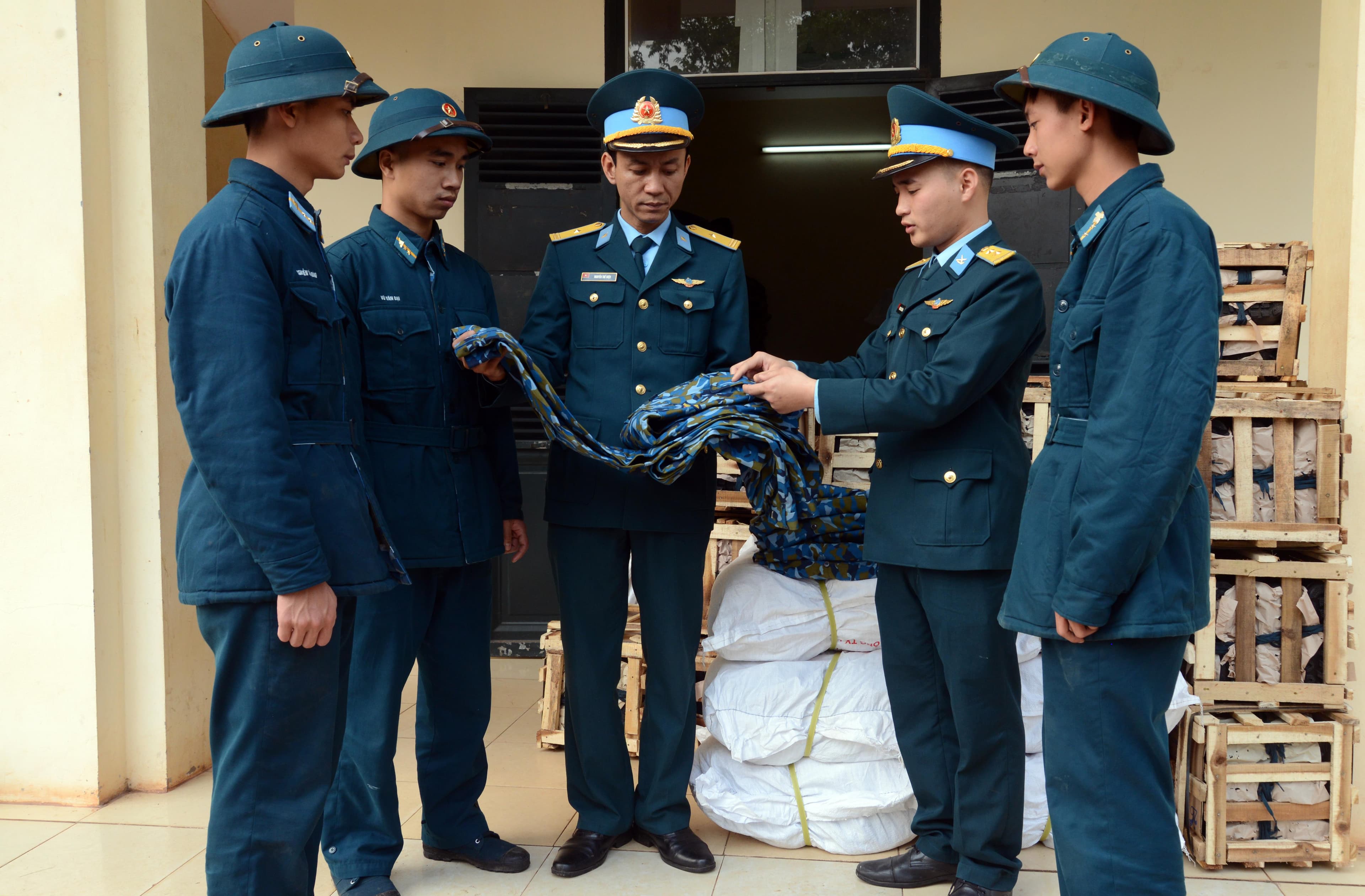 Bảo đảm tốt hậu cần đón nhận, huấn luyện chiến sĩ mới