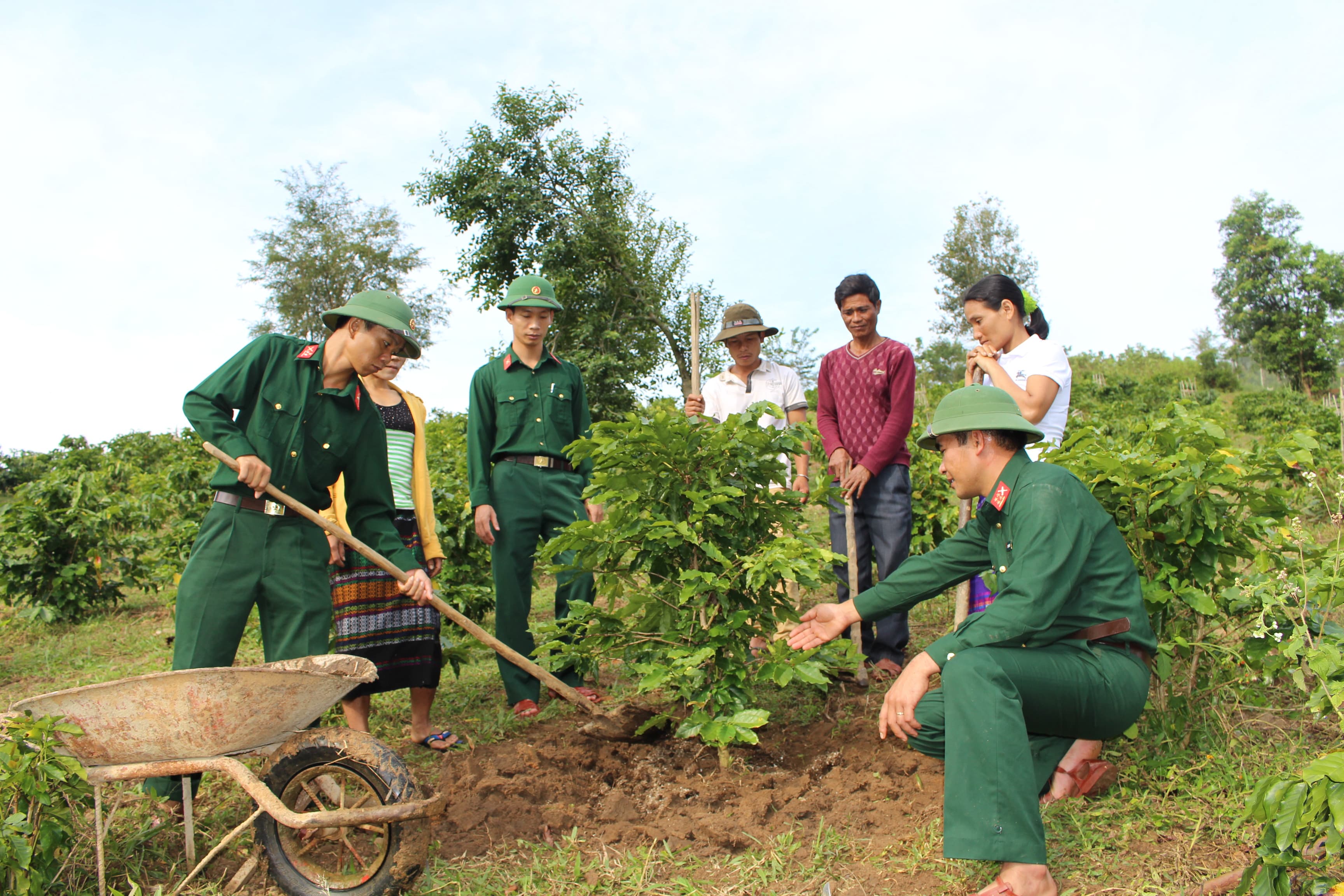 Niềm vui bên Đông Trường Sơn