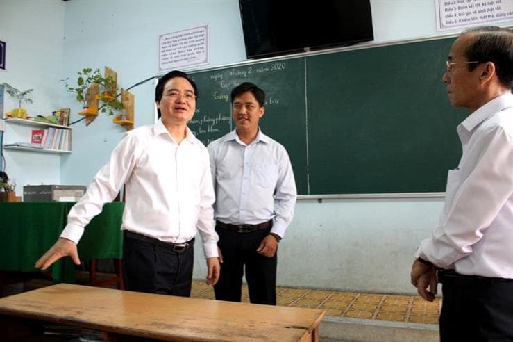 Bộ trưởng Phùng Xuân Nhạ: Sẽ lùi thời điểm kết thúc năm học