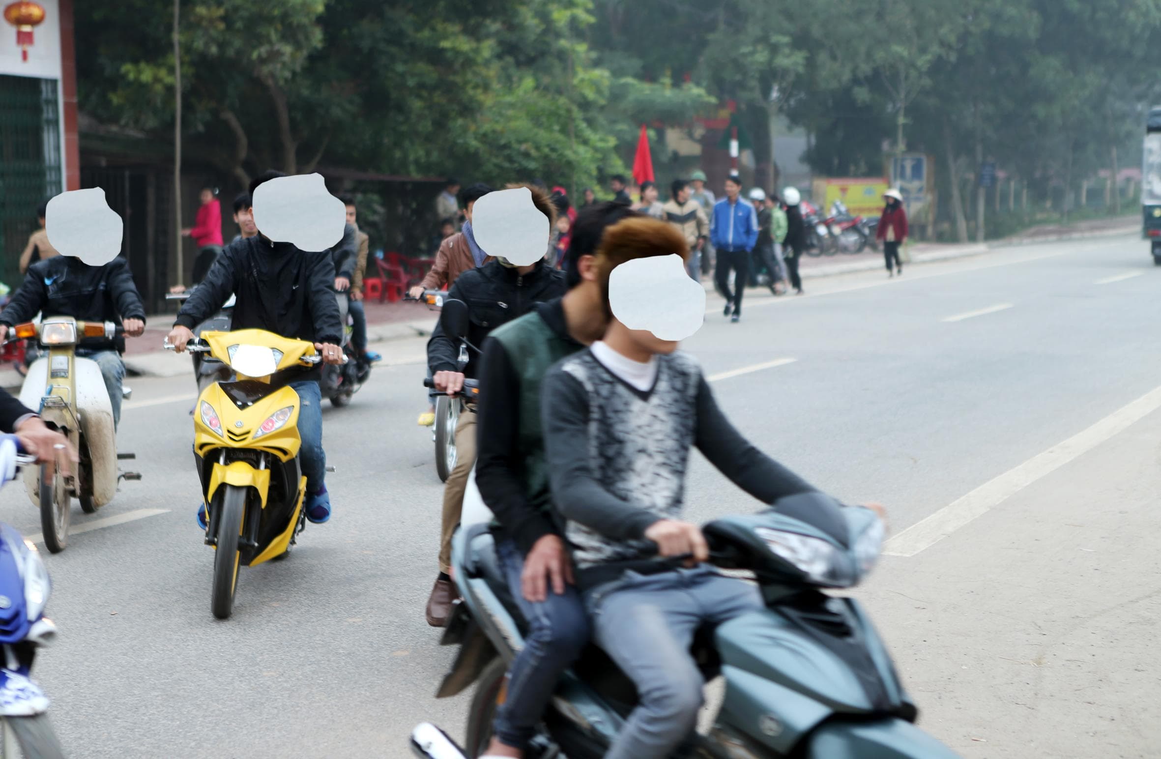 Hình ảnh phản cảm trong ngày giao, nhận quân
