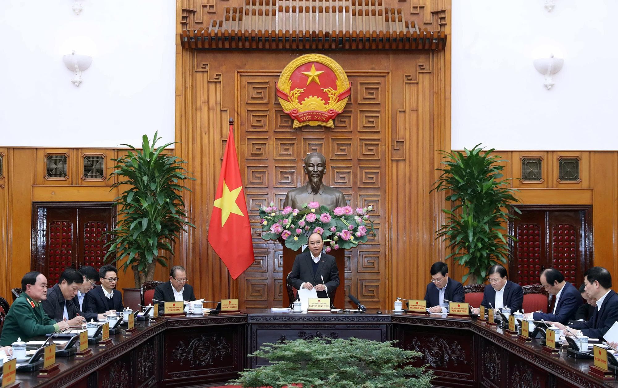 Cảnh giác chống dịch nhưng vẫn phải bảo đảm phát triển kinh tế, ổn định trật tự xã hội