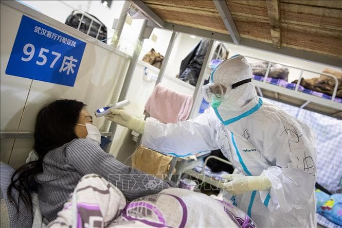 Dịch viêm đường hô hấp cấp COVID-19: Trung Quốc đại lục ghi nhận thêm 136 ca tử vong