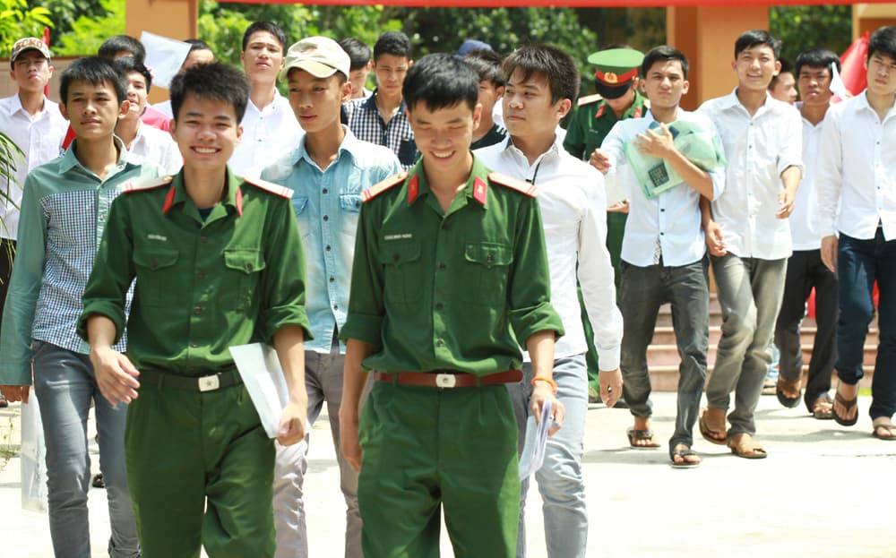 Đăng ký sơ tuyển vào trường quân đội phải làm 2 bộ hồ sơ riêng biệt