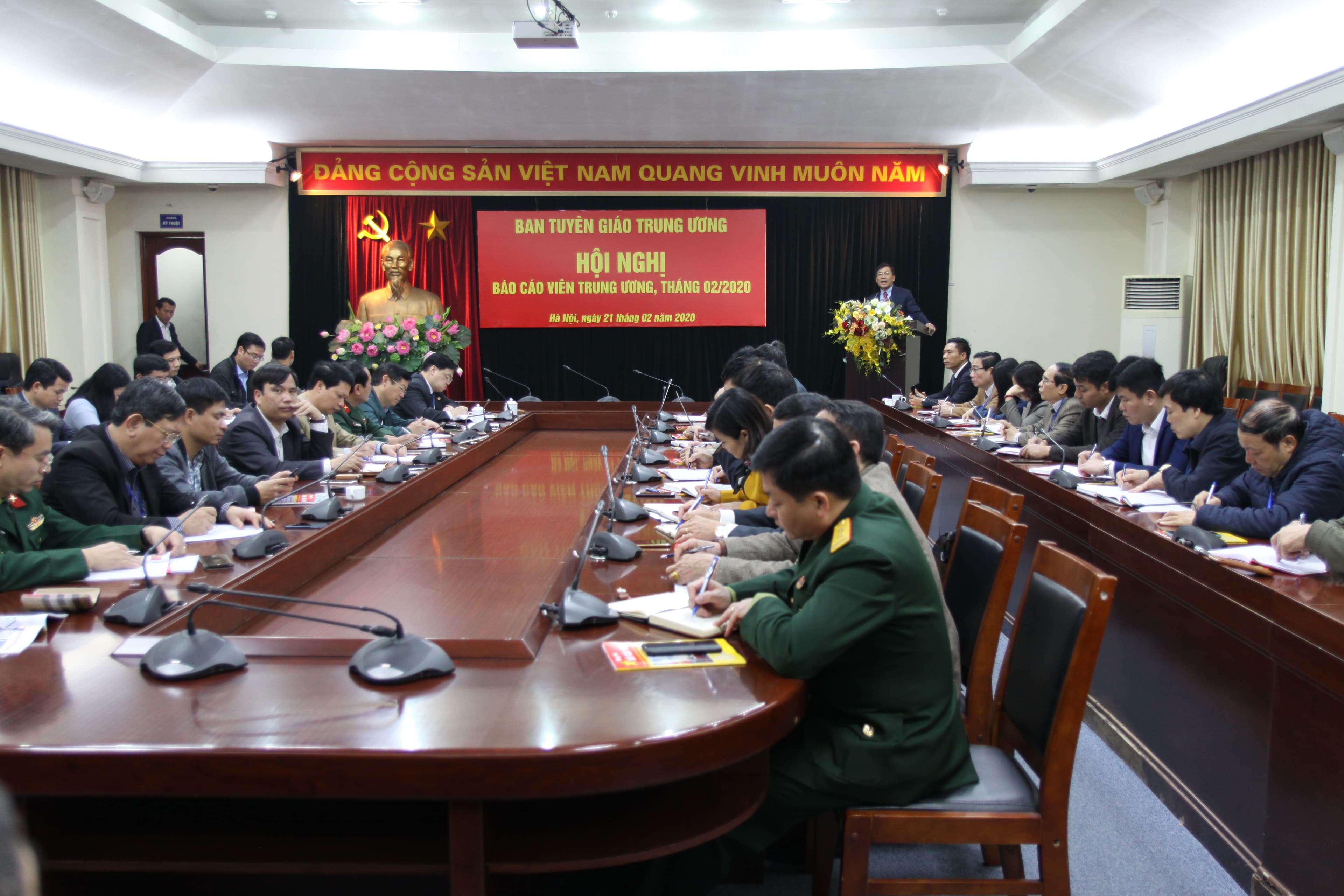 Hội nghị Báo cáo viên Trung ương tháng 2-2020