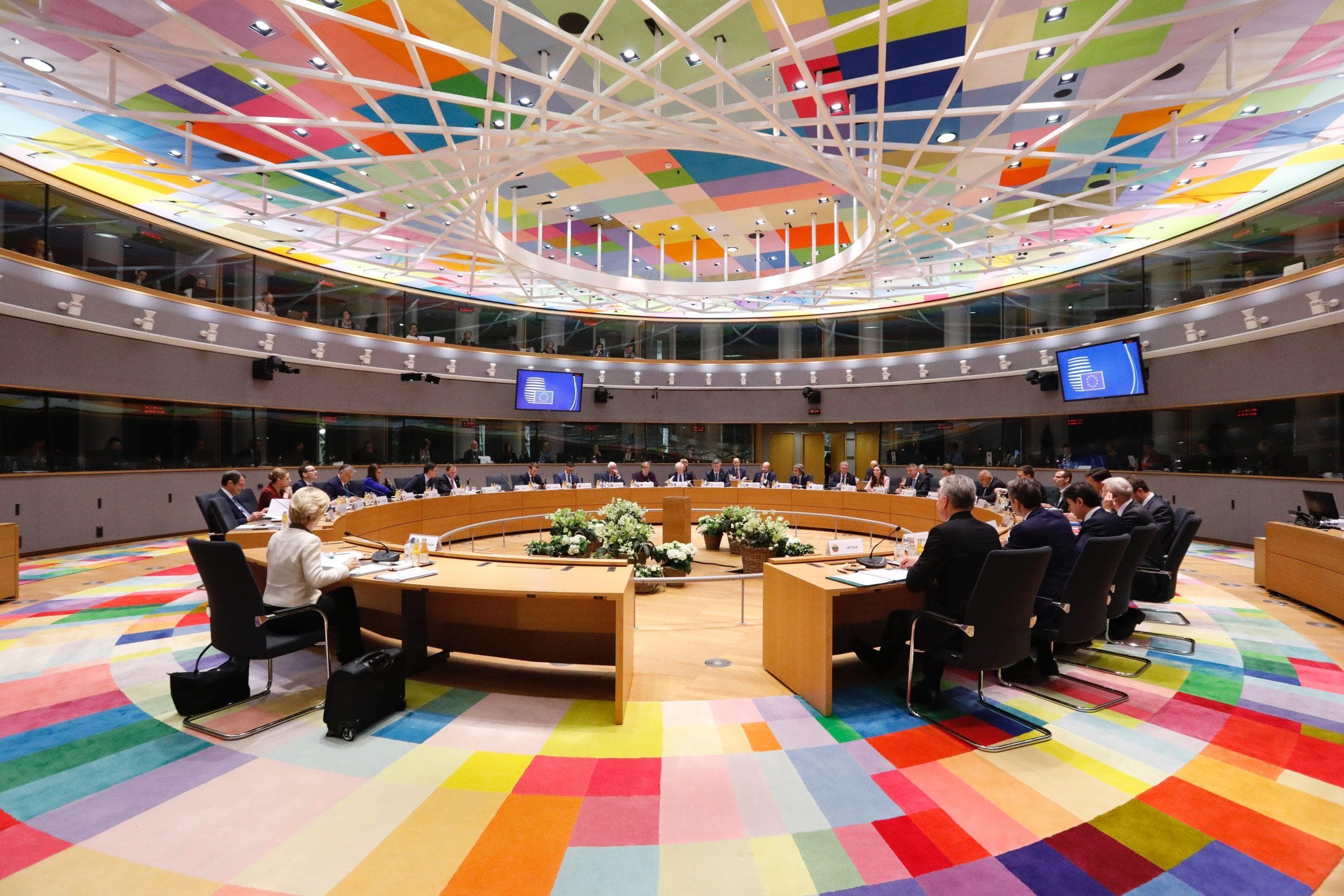 EU mắc kẹt trong vấn đề ngân sách