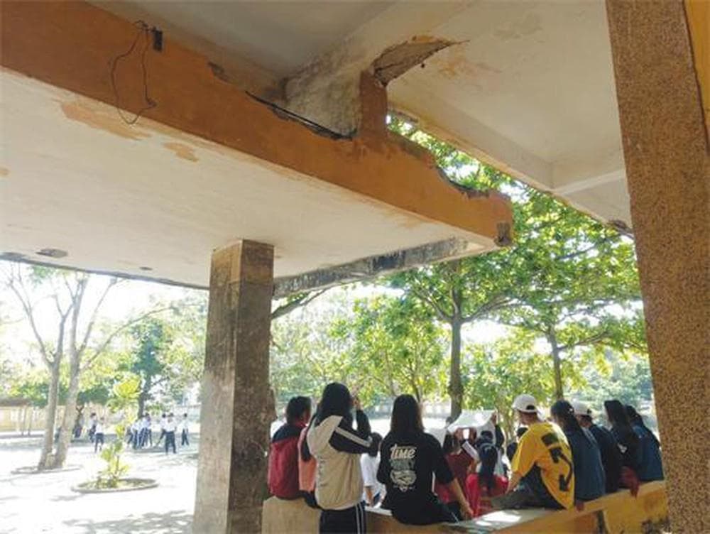 Trường THPT Lý Sơn xuống cấp nghiêm trọng