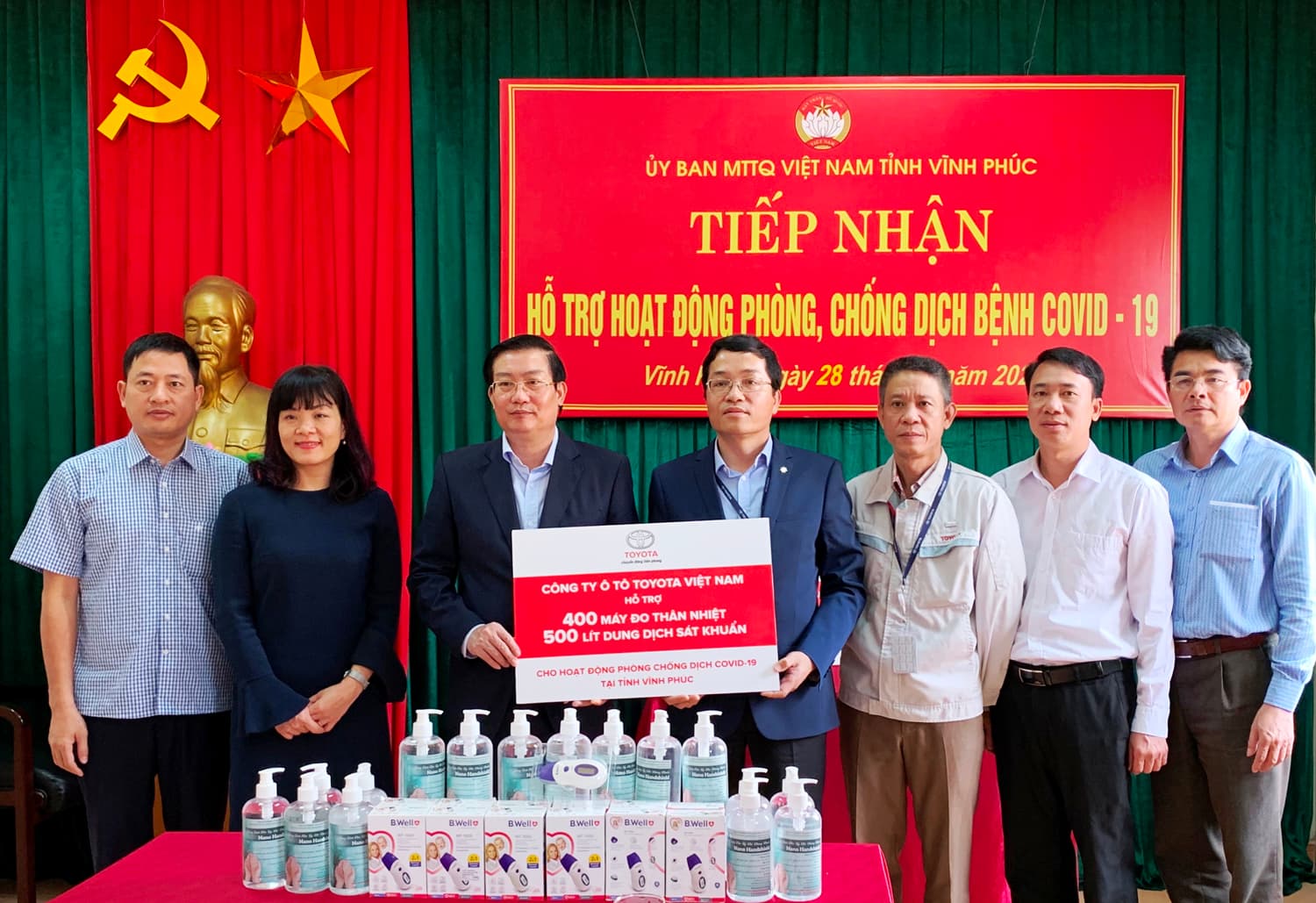 Hỗ trợ 1,1 tỷ đồng thiết bị y tế và kinh phí chống dịch cho tỉnh Vĩnh Phúc