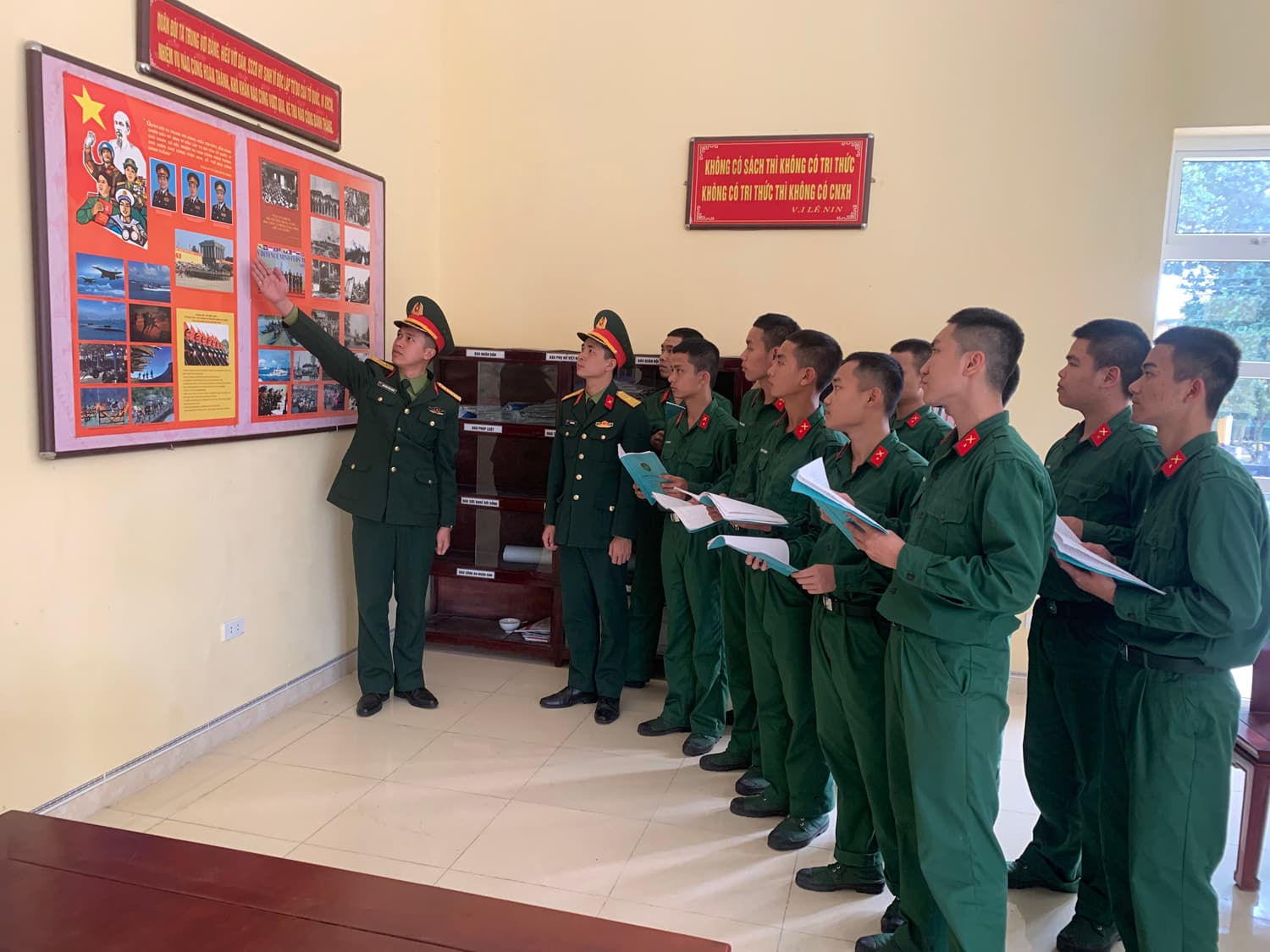 Hiệu quả trong công tác giáo dục chính trị ở đơn vị