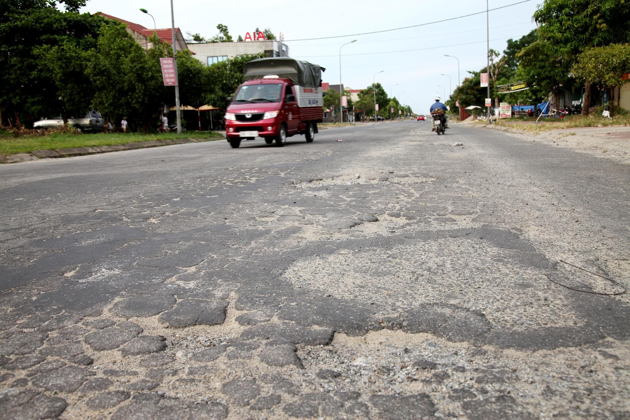 Nhiều tuyến đường ở TP Hà Tĩnh xuống cấp nghiêm trọng