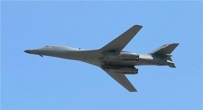 Không quân Mỹ cân nhắc cắt giảm quy mô máy bay ném bom B-1B Lancer