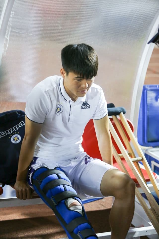 Đỗ Duy Mạnh bị đứt dây chằng chéo, phải nghỉ thi đấu dài hạn