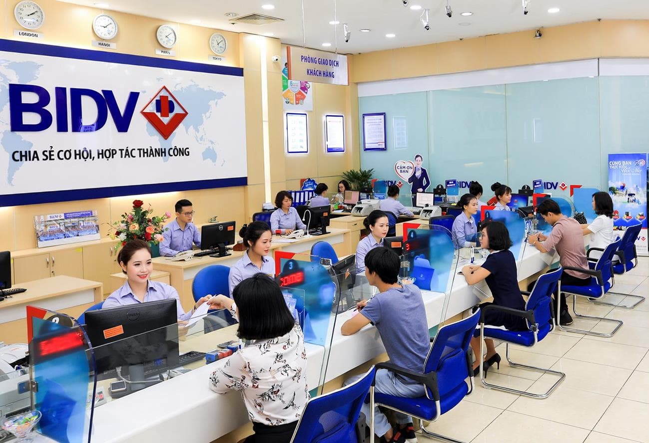 Tháo gỡ lãi suất, vốn vay cho các ngân hàng thương mại