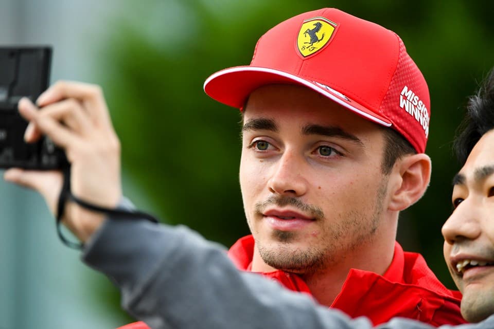 Top 5 tay đua F1 "đốn tim" các cô gái