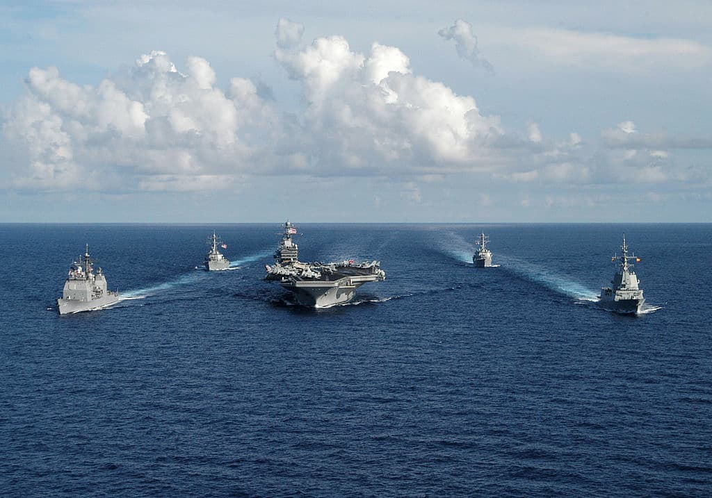 Các thành phần của nhóm tác chiến tàu sân bay USS Theodore Roosevelt