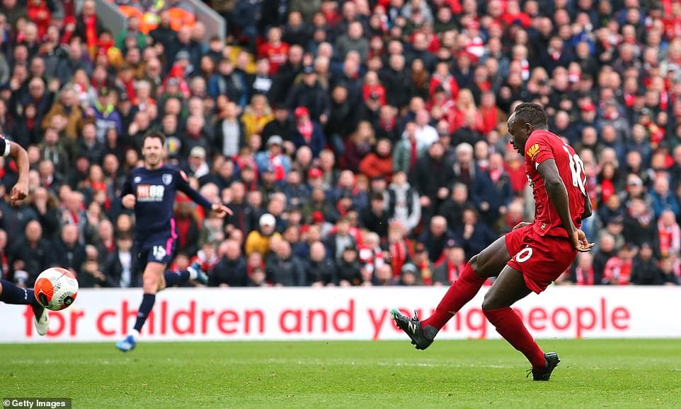 Liverpool lội ngược dòng thắng Bournemouth