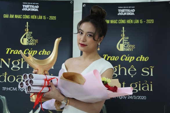Hoàng Thùy Linh thắng lớn với 4 giải thưởng âm nhạc Cống hiến lần thứ 15