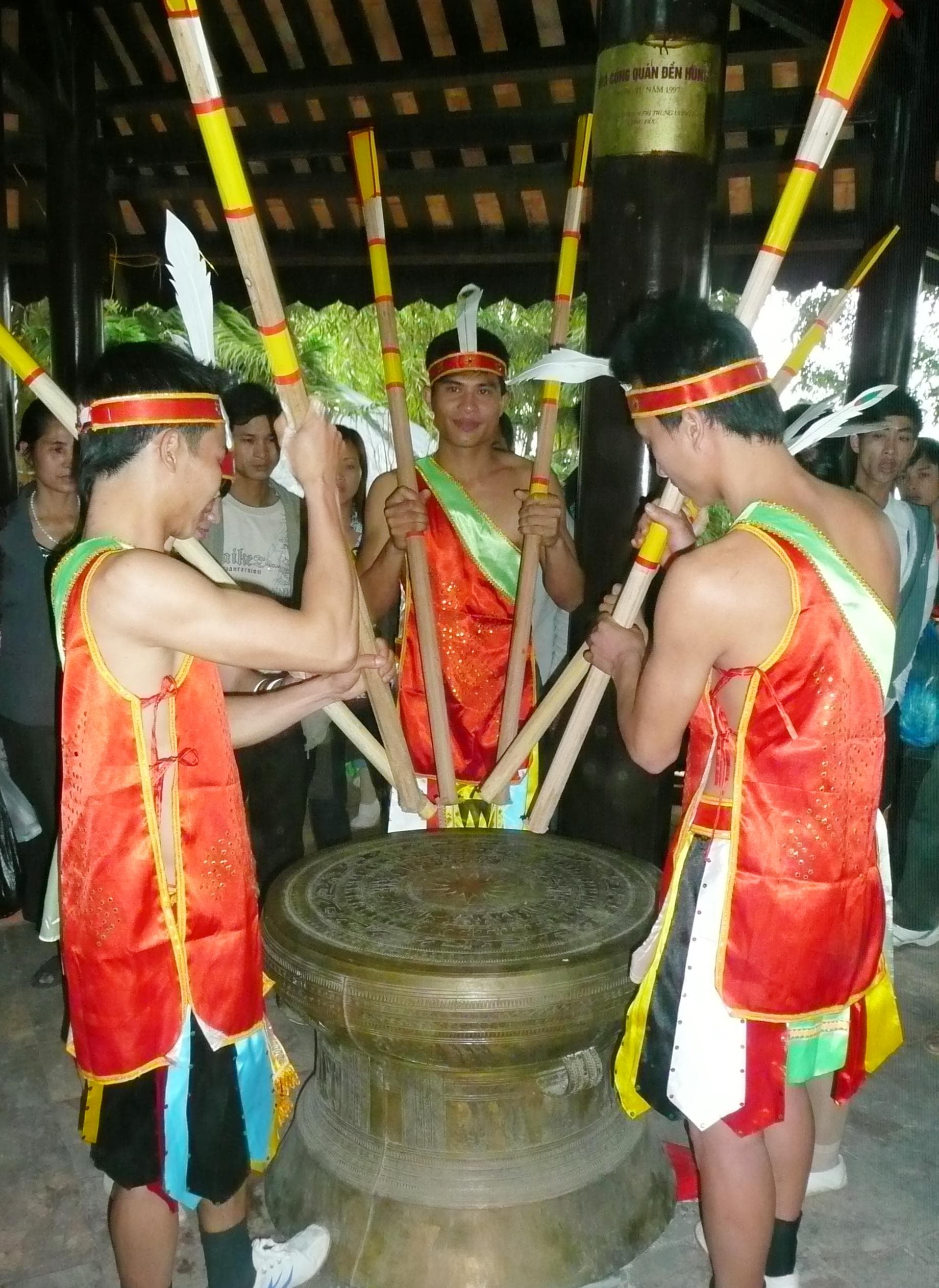 "Nhớ nước non mình nghìn năm"