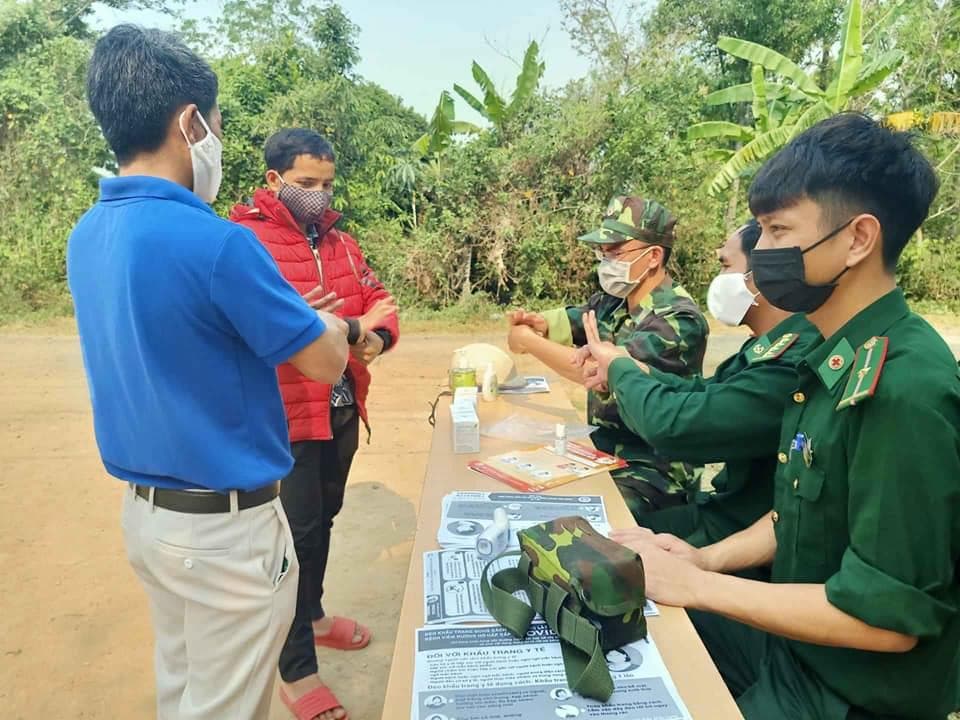 Tuyên truyền phòng, chống dịch ở vùng biên