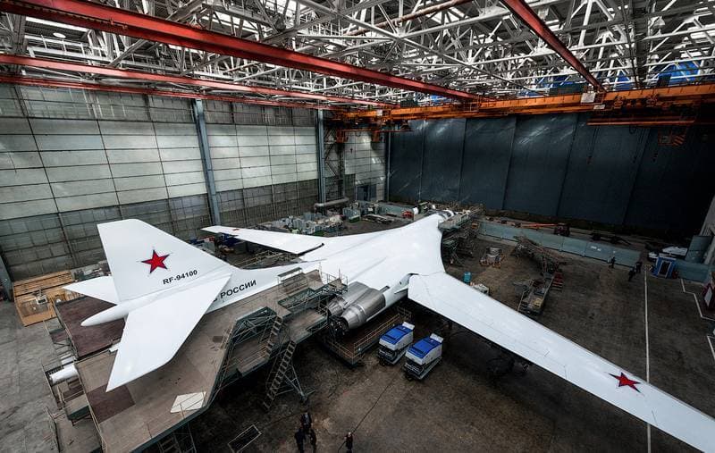 Nga lắp ráp máy bay ném bom chiến lược Tu-160M2 mới