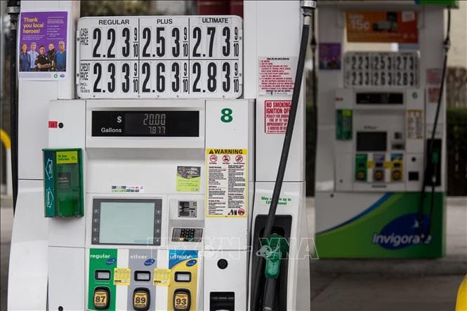 OPEC+ đạt thỏa thuận cắt giảm 9,7 triệu thùng dầu/ngày
