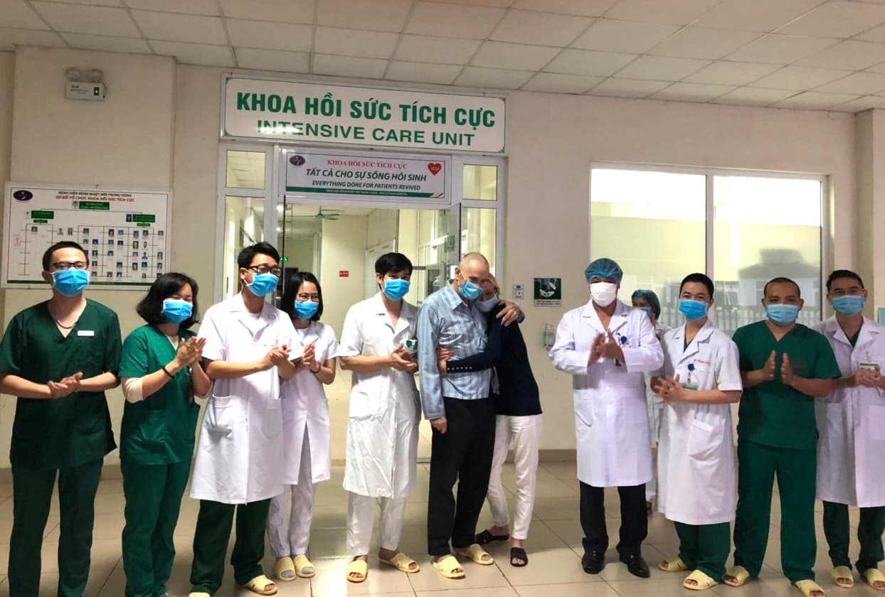 Bệnh nhân mắc Covid-19 phải thở máy đầu tiên tại Việt Nam được công bố khỏi bệnh