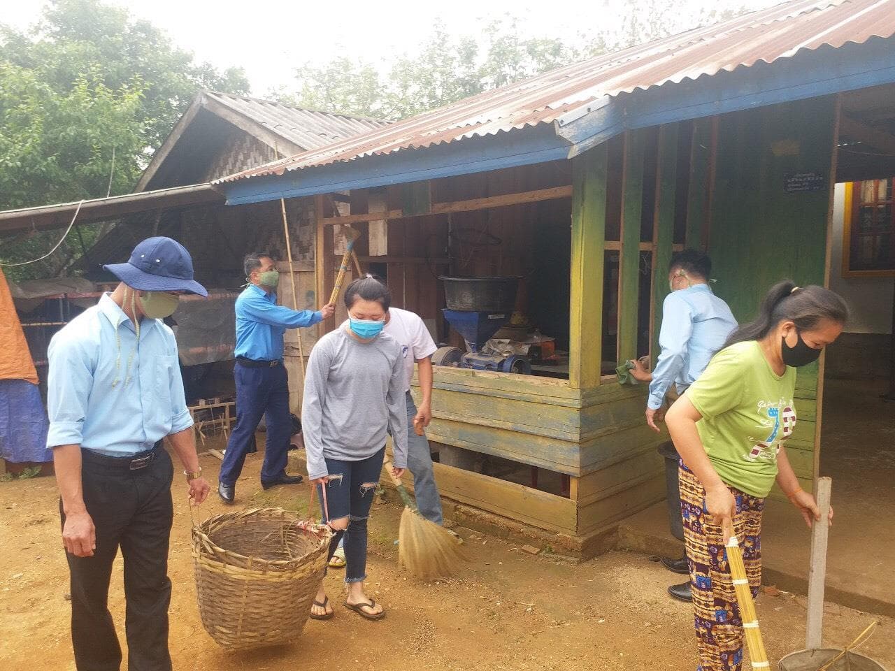 Vừa tìm đồng đội, vừa giúp bạn chống dịch