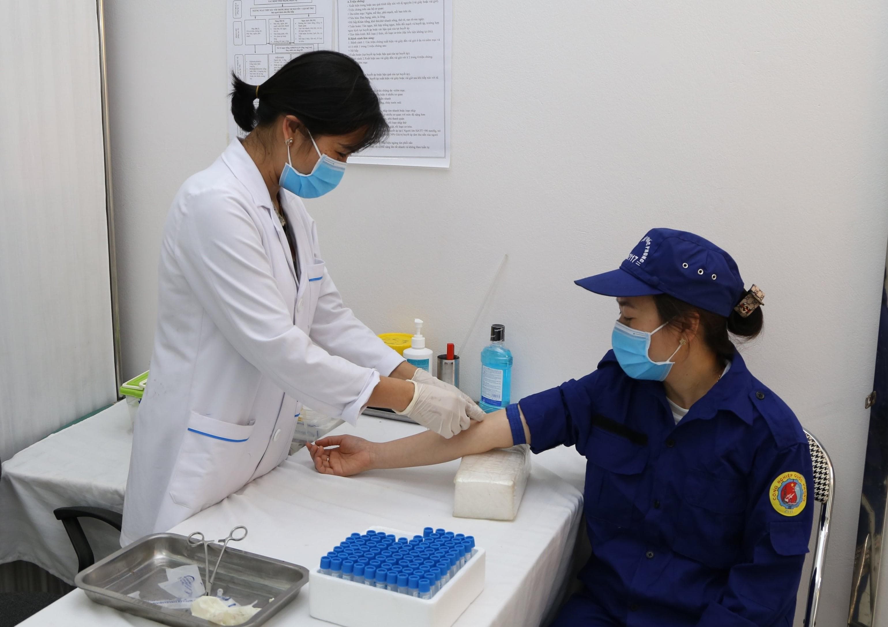 Coi trọng sức khỏe người lao động