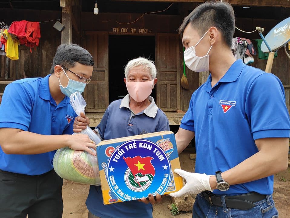 Đồng hành với người nghèo vượt khó