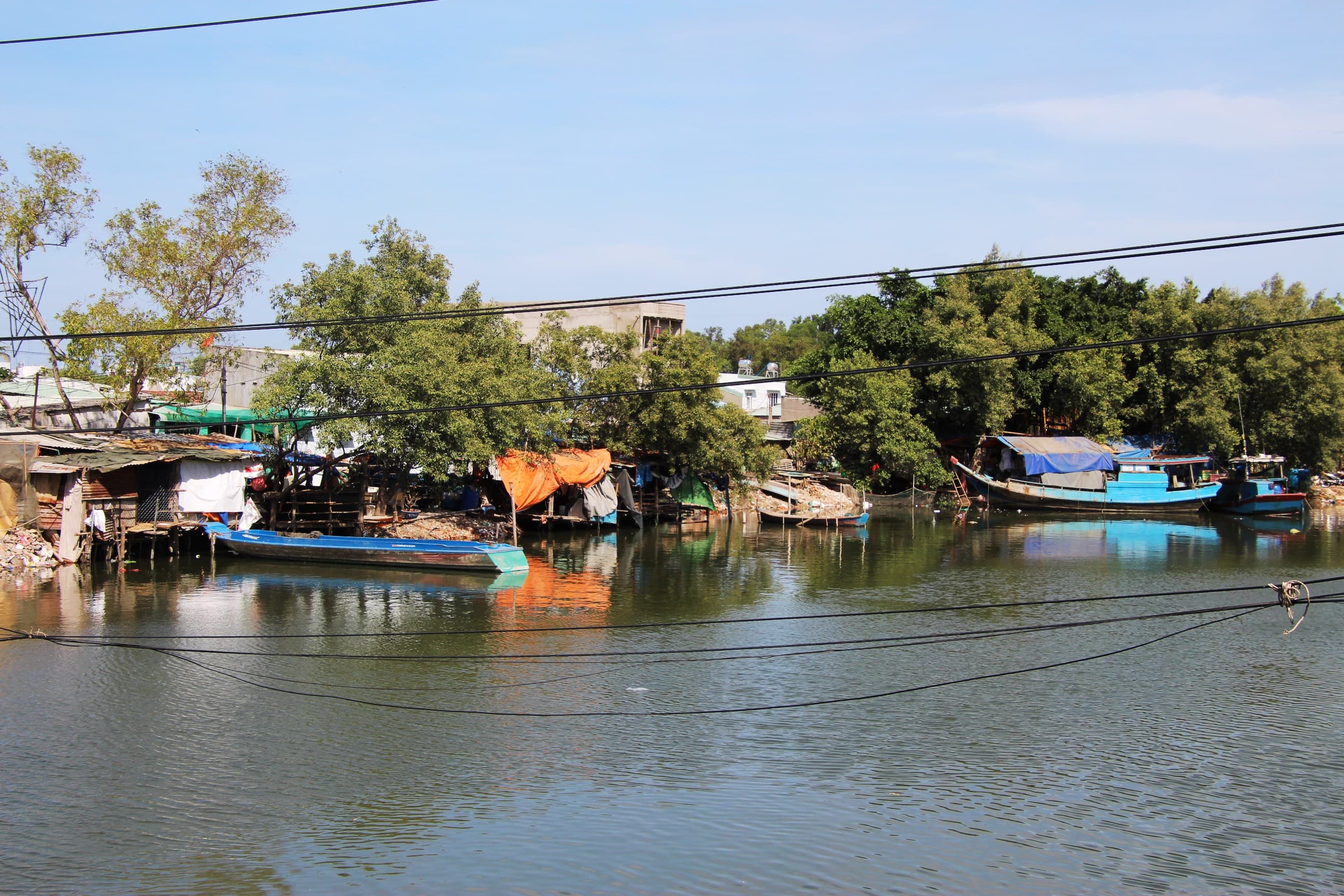Ô nhiễm ở kênh Rạch Bà