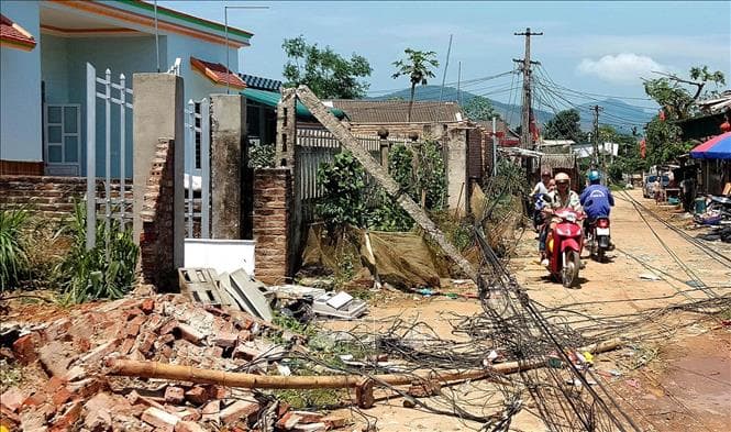 Khẩn trương hỗ trợ người dân khắc phục hậu quả thiên tai
