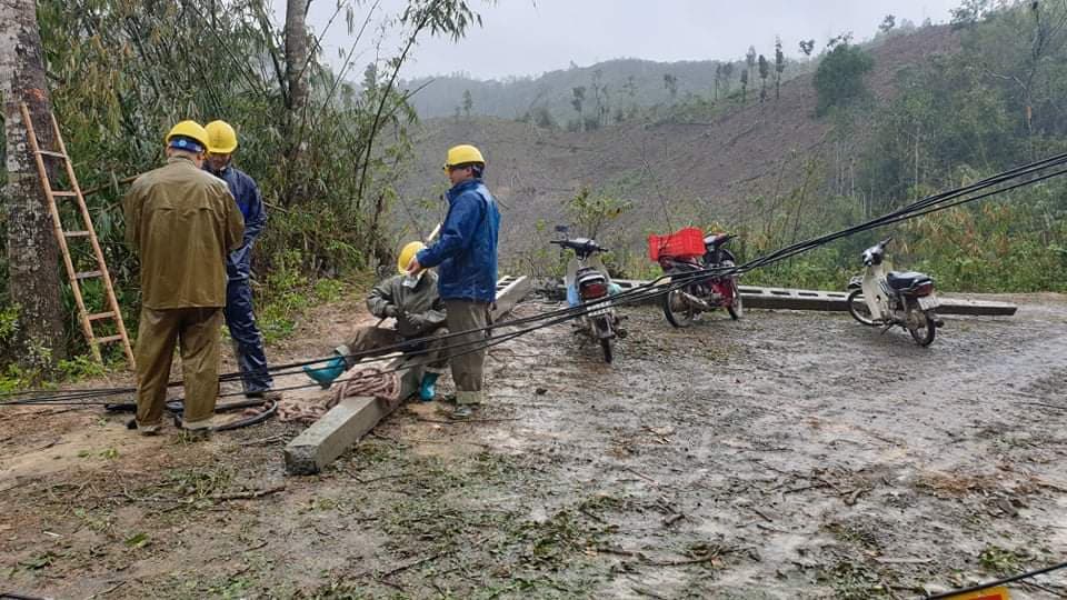 Khẩn trương khắc phục cấp điện phục vụ nhân dân