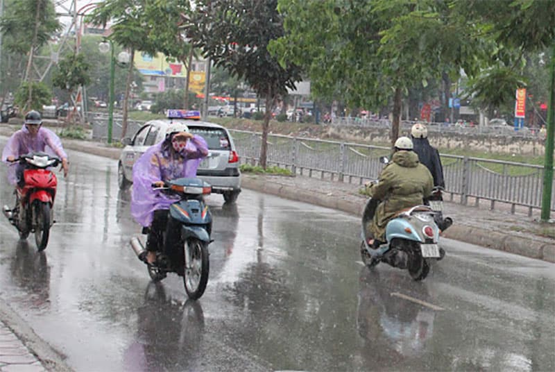 Đông Bắc Bộ và Bắc Trung Bộ có mưa dông
