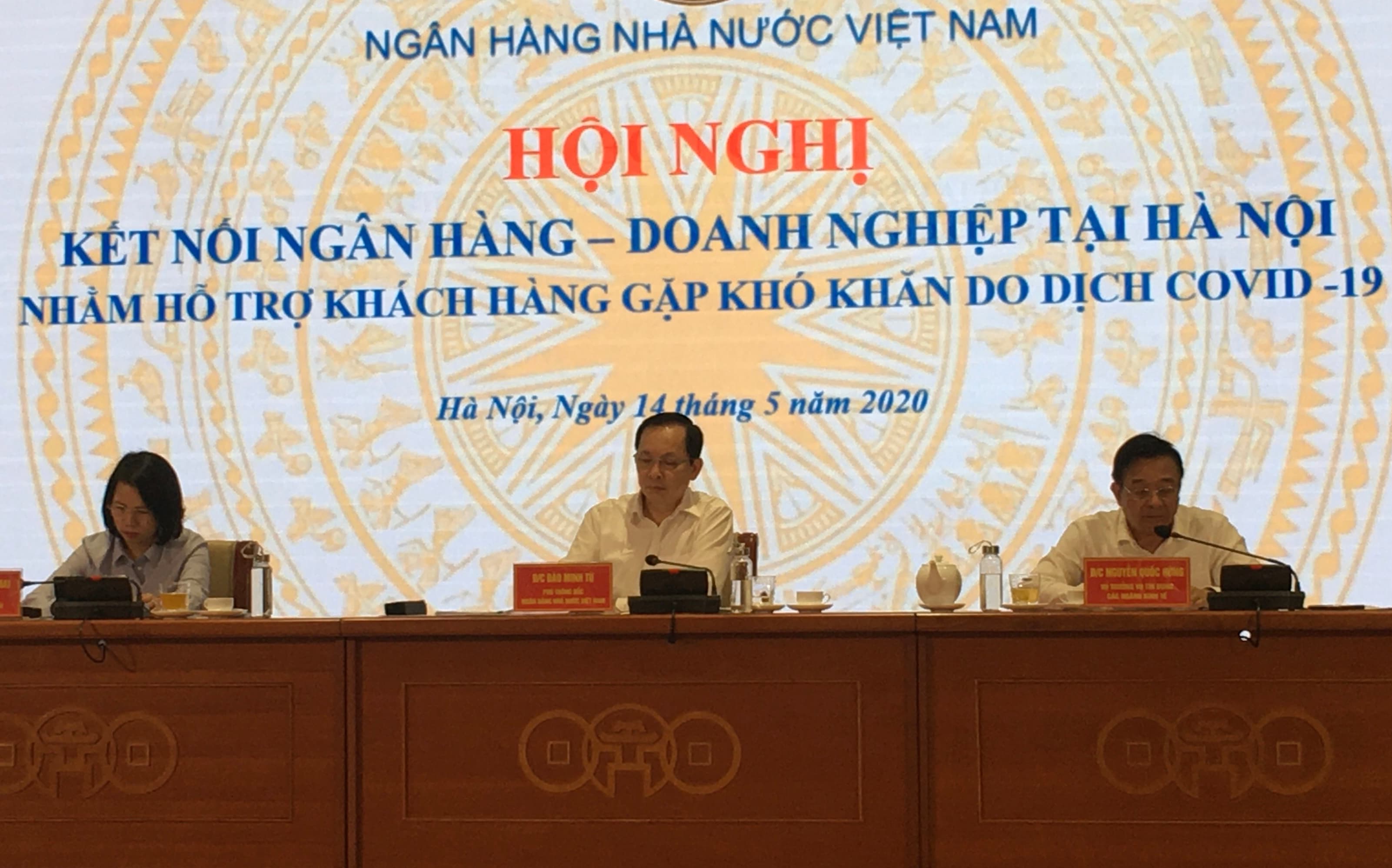 Tăng cường triển khai các giải pháp hỗ trợ khách hàng bị ảnh hưởng bởi dịch Covid-19