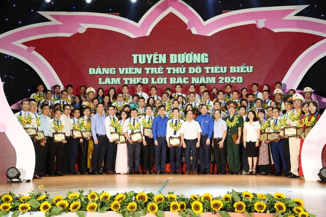 Tuyên dương 90 gương đảng viên trẻ Thủ đô tiêu biểu làm theo lời Bác