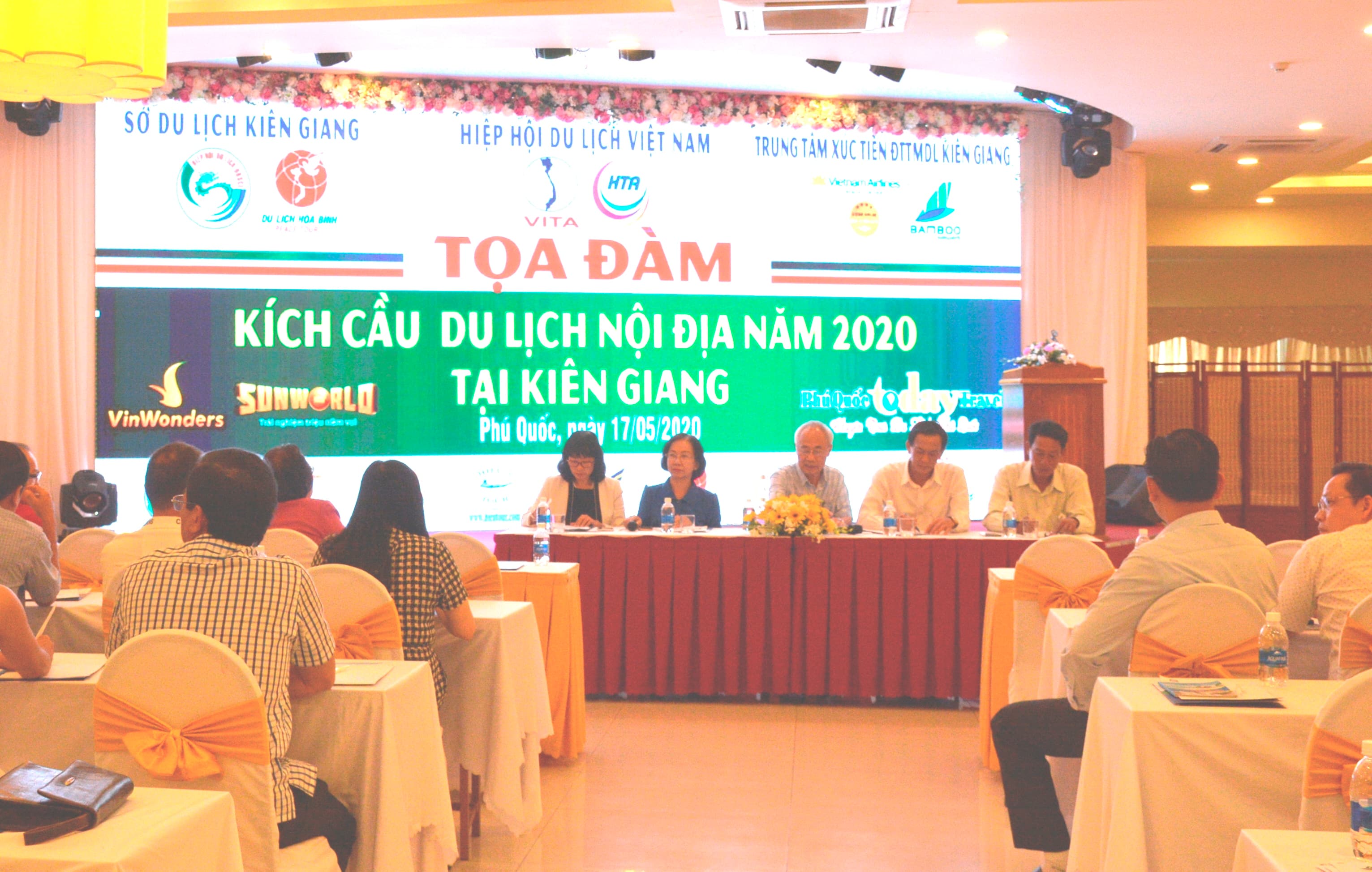 Doanh nghiệp du lịch bàn giải pháp bắt tay thực hiện kích cầu du lịch