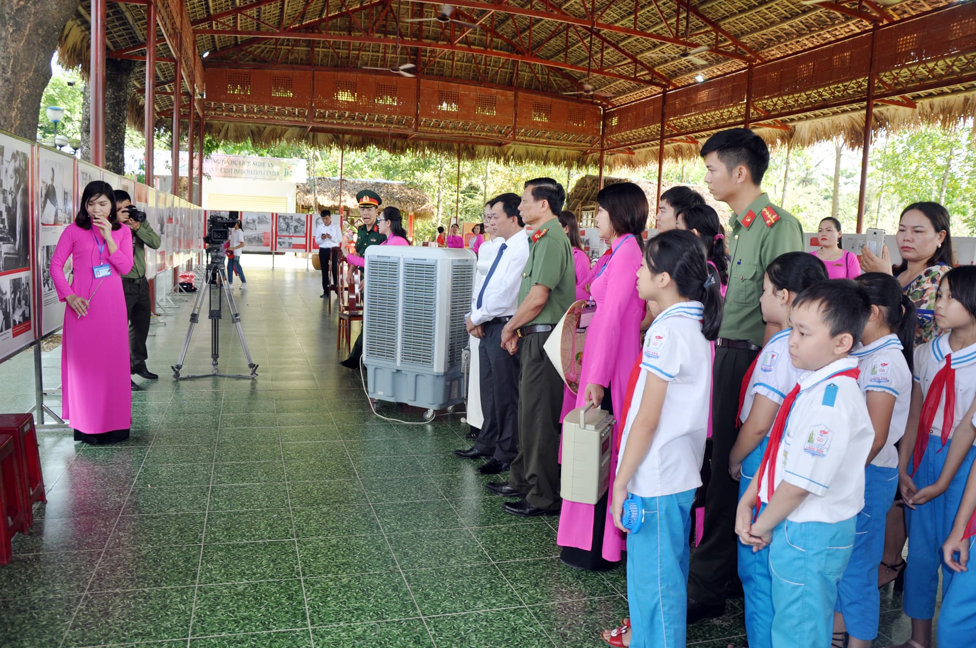 Triển lãm “Hồ Chí Minh-Những nét phác họa chân dung”